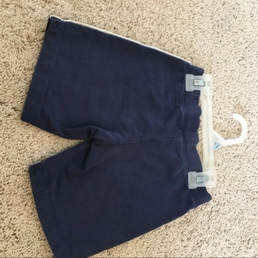 Carter’s Girls size 4t navy shorts